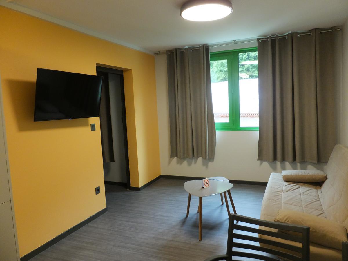 Residence Thermale Du Parc Ornolac-Ussat-les-Bains Exteriör bild