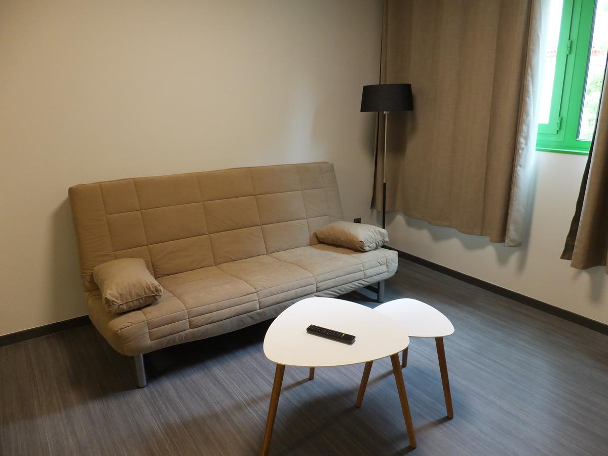 Residence Thermale Du Parc Ornolac-Ussat-les-Bains Exteriör bild